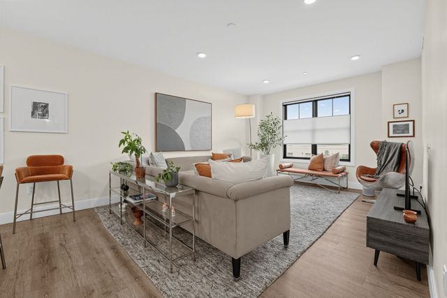 765 E 3rd St 406, Boston, MA 02127