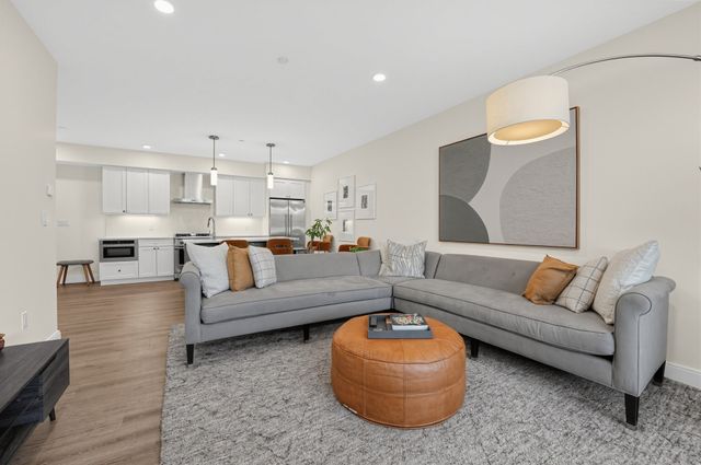 765 E 3rd St 406, Boston, MA 02127