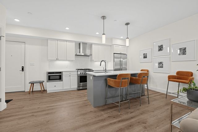 765 E 3rd St 406, Boston, MA 02127