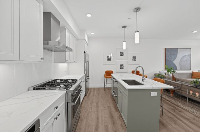 765 E 3rd St 406, Boston, MA 02127