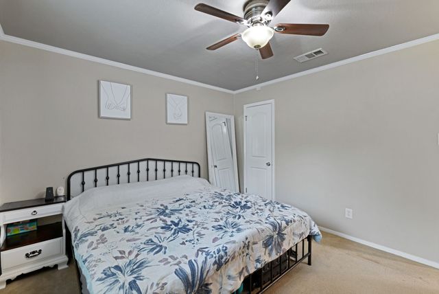 732 Hillside Drive, Burleson, TX 76028