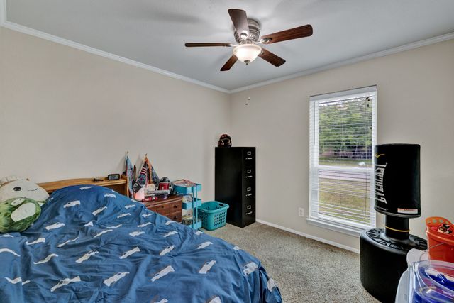 732 Hillside Drive, Burleson, TX 76028