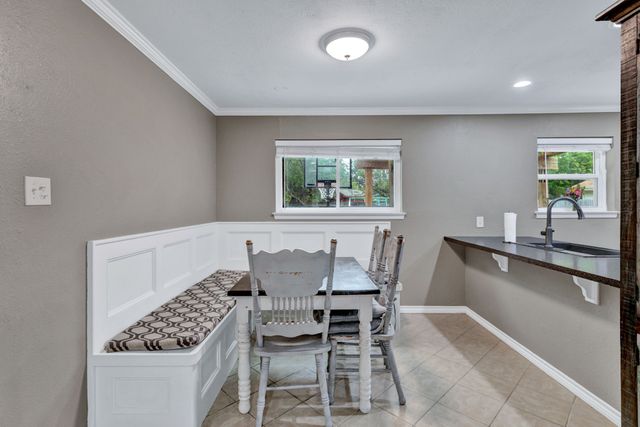 732 Hillside Drive, Burleson, TX 76028
