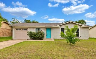 732 Hillside Drive, Burleson, TX 76028