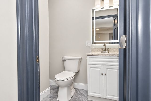 150 Middlesex St 2, Lowell, MA 01852