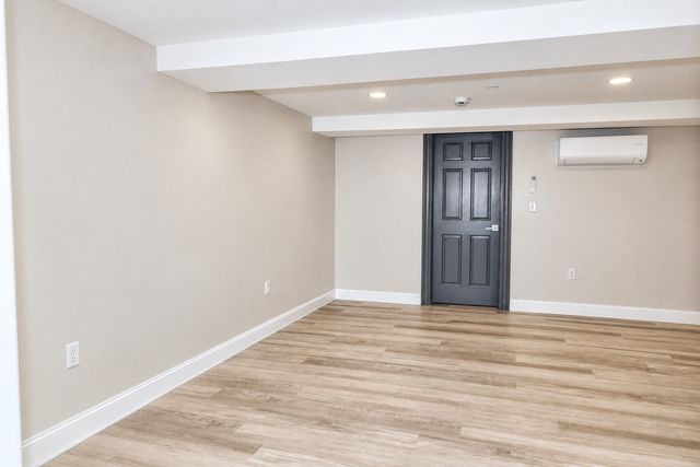 150 Middlesex St 2, Lowell, MA 01852