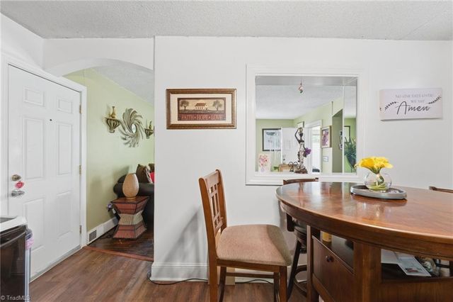 2360 Dellabrook Road, Winston-salem, NC 27105