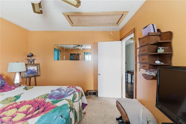 2360 Dellabrook Road, Winston-salem, NC 27105