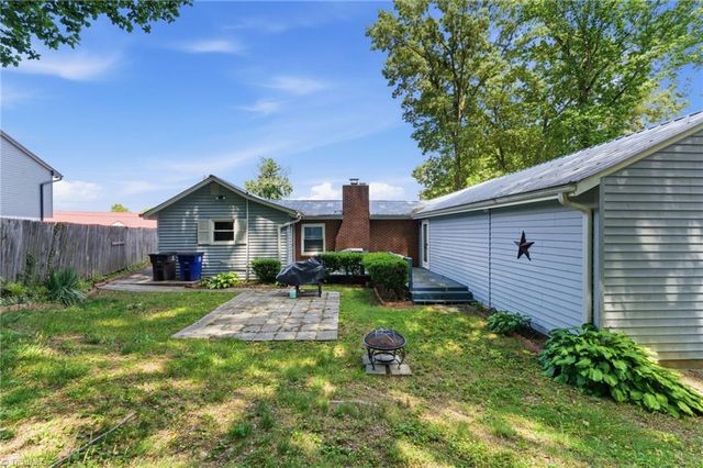 2360 Dellabrook Road, Winston-salem, NC 27105