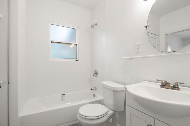 1301 Sloan ST, Taylor, TX 76574