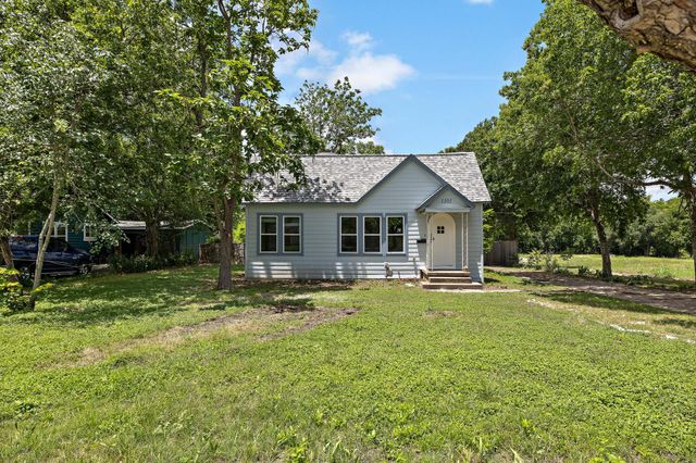 1301 Sloan ST, Taylor, TX 76574