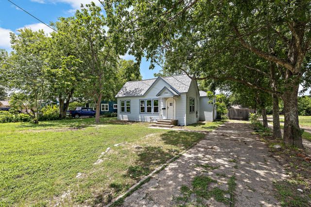 1301 Sloan ST, Taylor, TX 76574