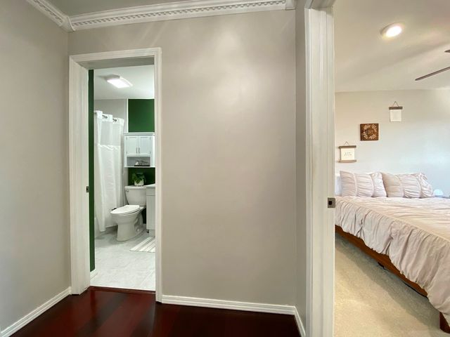 860 E Old Willow Road 221, Prospect Heights, IL 60070