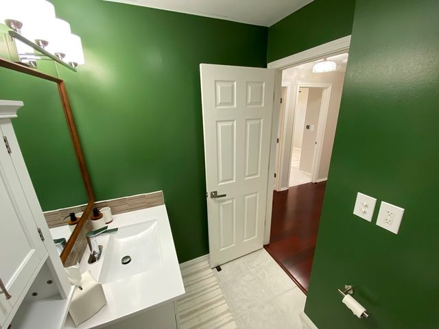 860 E Old Willow Road 221, Prospect Heights, IL 60070