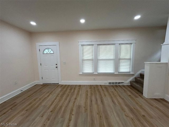 3279 W 97 Street, Cleveland, OH 44102