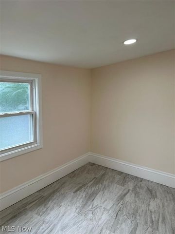 3279 W 97 Street, Cleveland, OH 44102