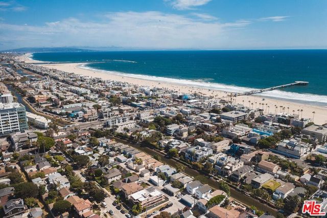 122 Buccaneer Street 3, Marina Del Rey, CA 90292