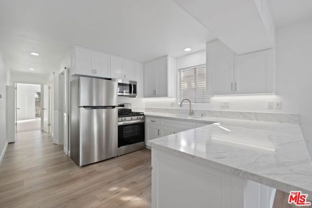 122 Buccaneer Street 3, Marina Del Rey, CA 90292