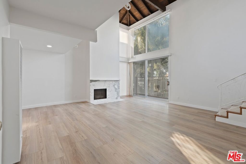 122 Buccaneer Street 3, Marina Del Rey, CA 90292