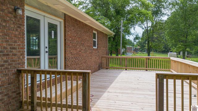 316 Loretta Dr, Ledbetter, KY 42058