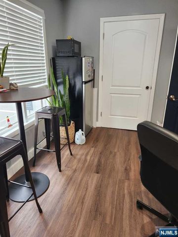 1-3 Hillside 5, Tenafly, NJ 07670