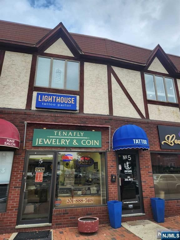 1-3 Hillside 5, Tenafly, NJ 07670