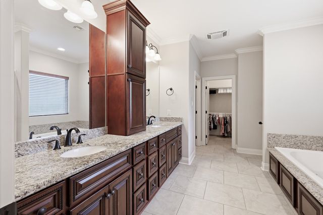 202 Turner St, Schriever, LA 70395