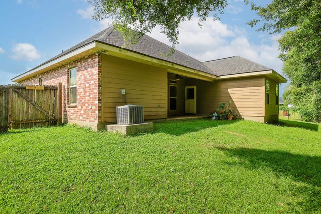 202 Turner St, Schriever, LA 70395