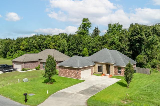 202 Turner St, Schriever, LA 70395