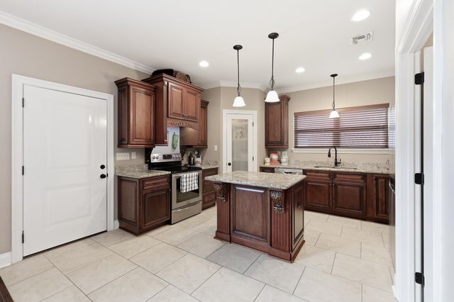 202 Turner St, Schriever, LA 70395
