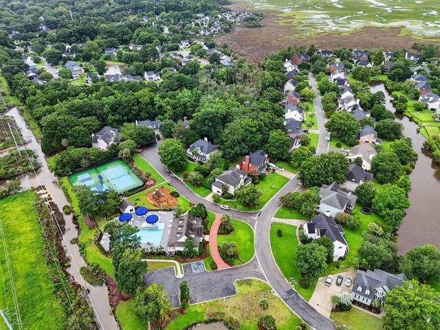 200 Oak Point Landing Drive, Mount Pleasant, SC 29464