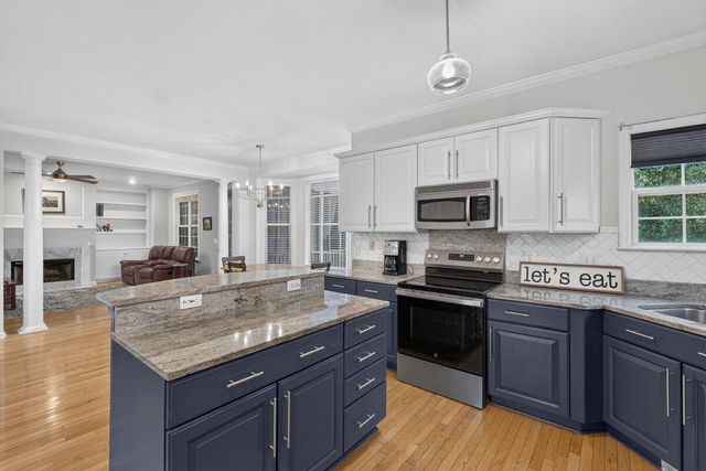 200 Oak Point Landing Drive, Mount Pleasant, SC 29464