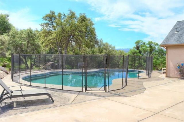32028 Cattle Way, Coarsegold, CA 93614