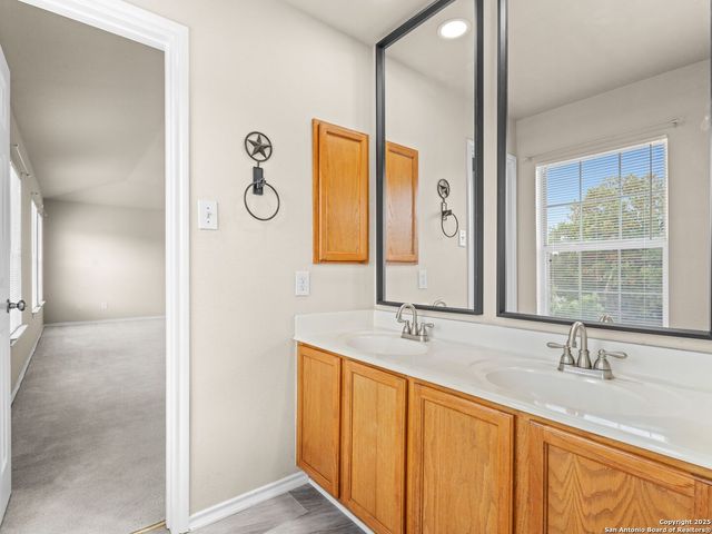 511 SHANNON ROSE, San Antonio, TX 78260