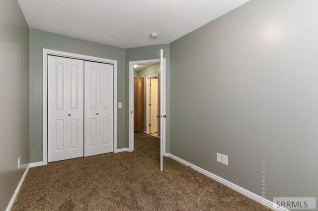 573 Raven Way Apt B, Chubbuck, ID 83202