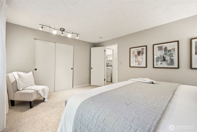 24705 12th Avenue S, Des Moines, WA 98198