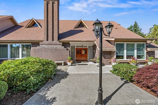 24705 12th Avenue S, Des Moines, WA 98198