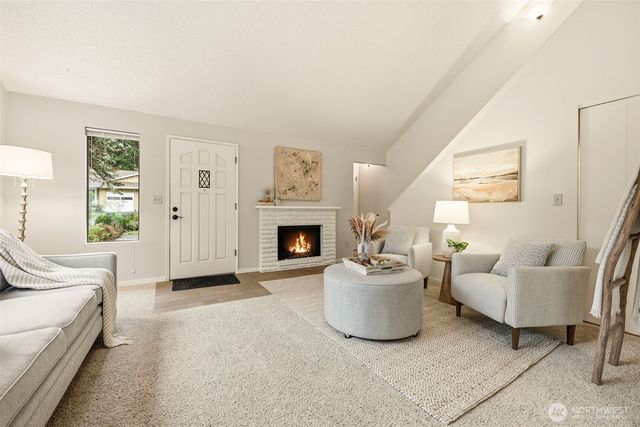 24705 12th Avenue S, Des Moines, WA 98198