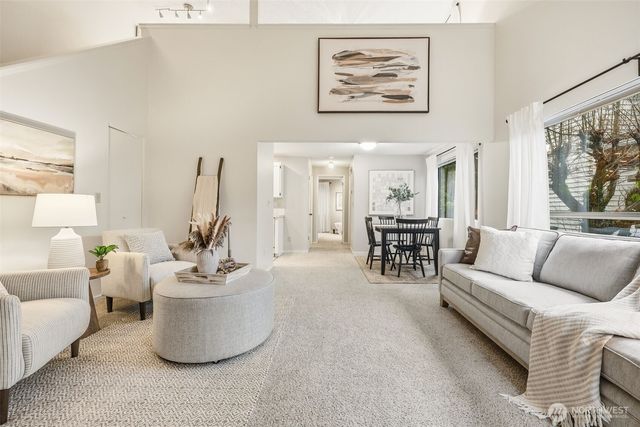 24705 12th Avenue S, Des Moines, WA 98198