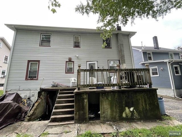 569 Kenwood Place, Teaneck, NJ 07666