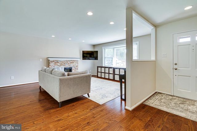 7606 JERVIS ST, Springfield, VA 22151