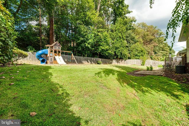 7606 JERVIS ST, Springfield, VA 22151