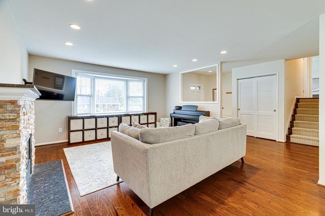 7606 JERVIS ST, Springfield, VA 22151