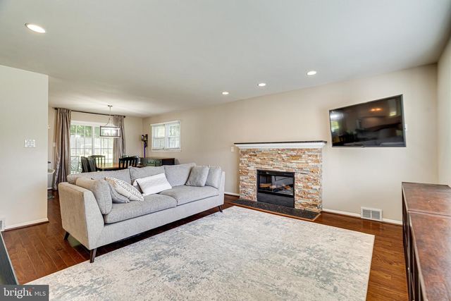 7606 JERVIS ST, Springfield, VA 22151