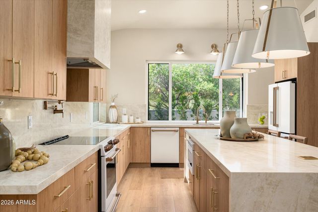 23335 N COUNTRY CLUB Trail, Scottsdale, AZ 85255