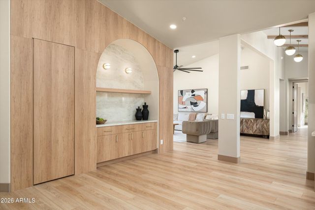 23335 N COUNTRY CLUB Trail, Scottsdale, AZ 85255