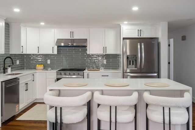 52 Valley Road, Boston, MA 02124