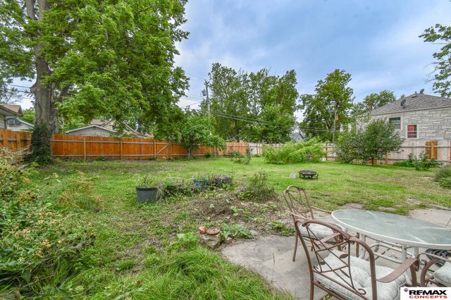 1825 Ryons Street, Lincoln, NE 68502