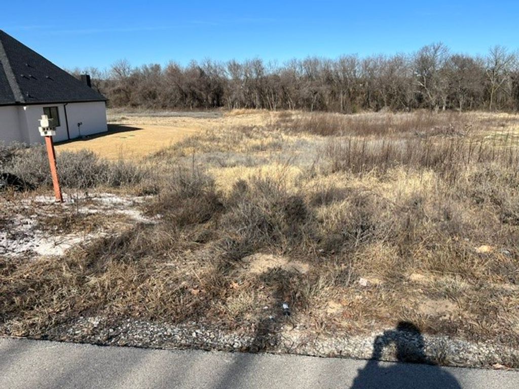 1014 Glenoaks Drive, Weatherford, TX 76088