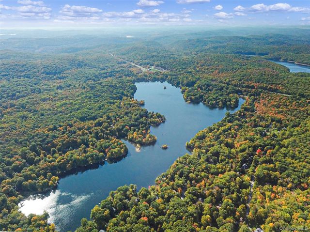 342 Lake Shore Road, Putnam Valley, NY 10579